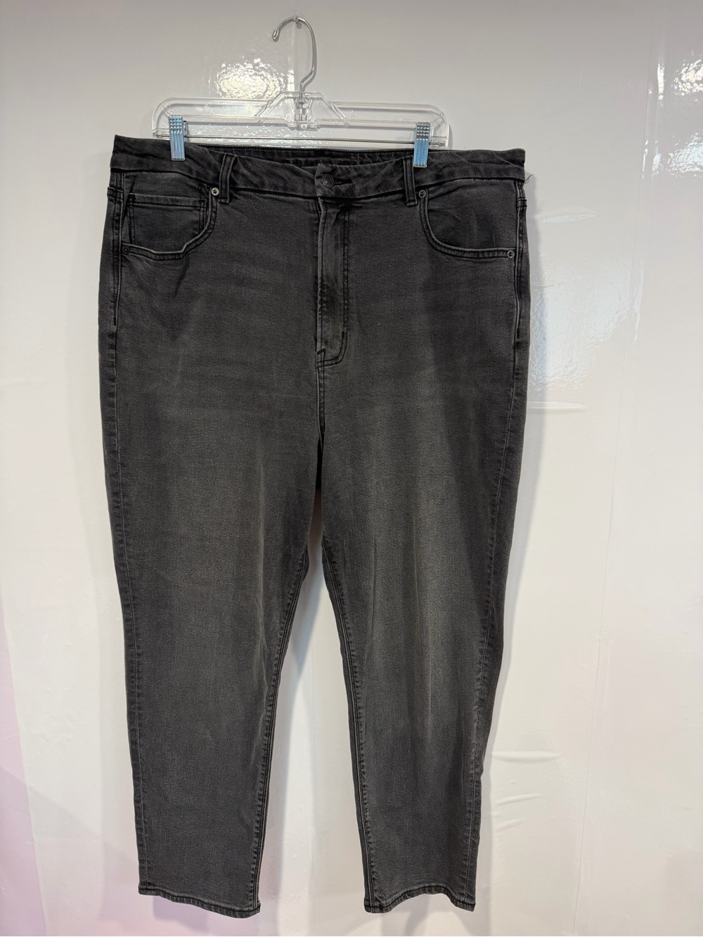Black non-distressed American Eagle‎ Curvy mom jeans